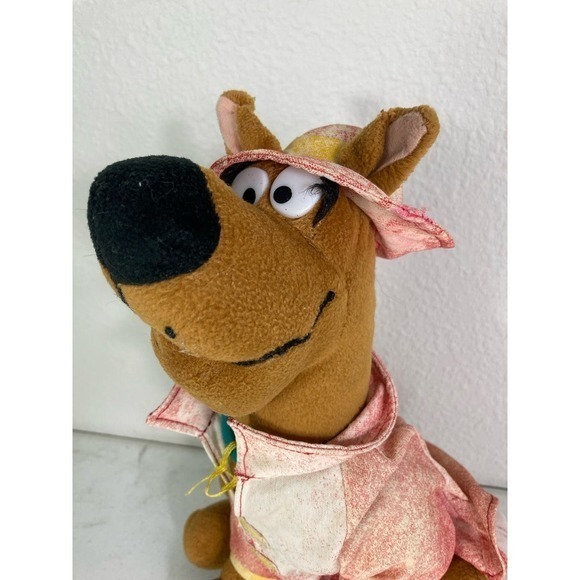 Vintage 1998 Scooby-Doo Plush 13in Brown Dog Red Raincoat Cartoon Network Rare - Picture 5 of 16